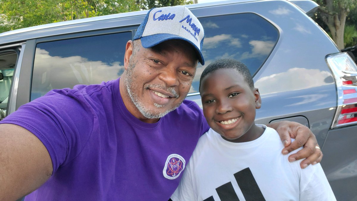 BBBS_TampaBay's tweet image. Polk County Little Emmanuel waited almost two years to be matched with a Big who looked like him. Not only is Rick Maxey an excellent match for Emmanuel — he was recently honored as a Community Game-changer at the Lakeland Magic Rotary v. Kiwanis Game.
#BBBS #ServiceOverSelf #BHM