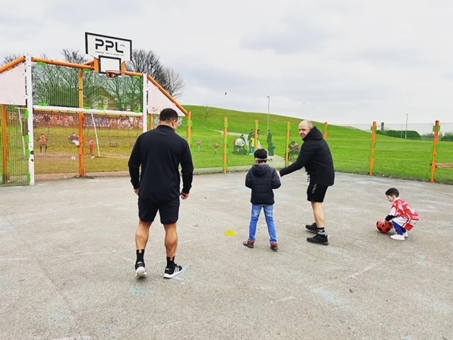GetLeeds's tweet image. We have had a great time at our Active Community Events this week at Nowell Mount and Kentmere. Full of fun activities, rugby, kit donations food and connecting. HUGE Thank you to everyone involved! @asgharlab @Jason15Robinson @ZestLeeds @ActionForSport @RFU #Rugby #community