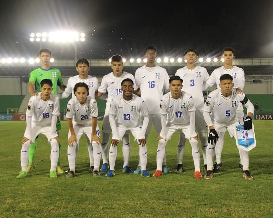 vdasoccer's tweet photo. 🇭🇳 Congratulations to #VDAAlum Alessandro "Niño" Maldonado who got the start today for @fenafuthorg in the CONCACAF U1️⃣7️⃣ Championships 🇭🇳 🆚 🇭🇹
#VDAtoDCUnited #Pathway2Pro https://t.co/X04nl50wpC