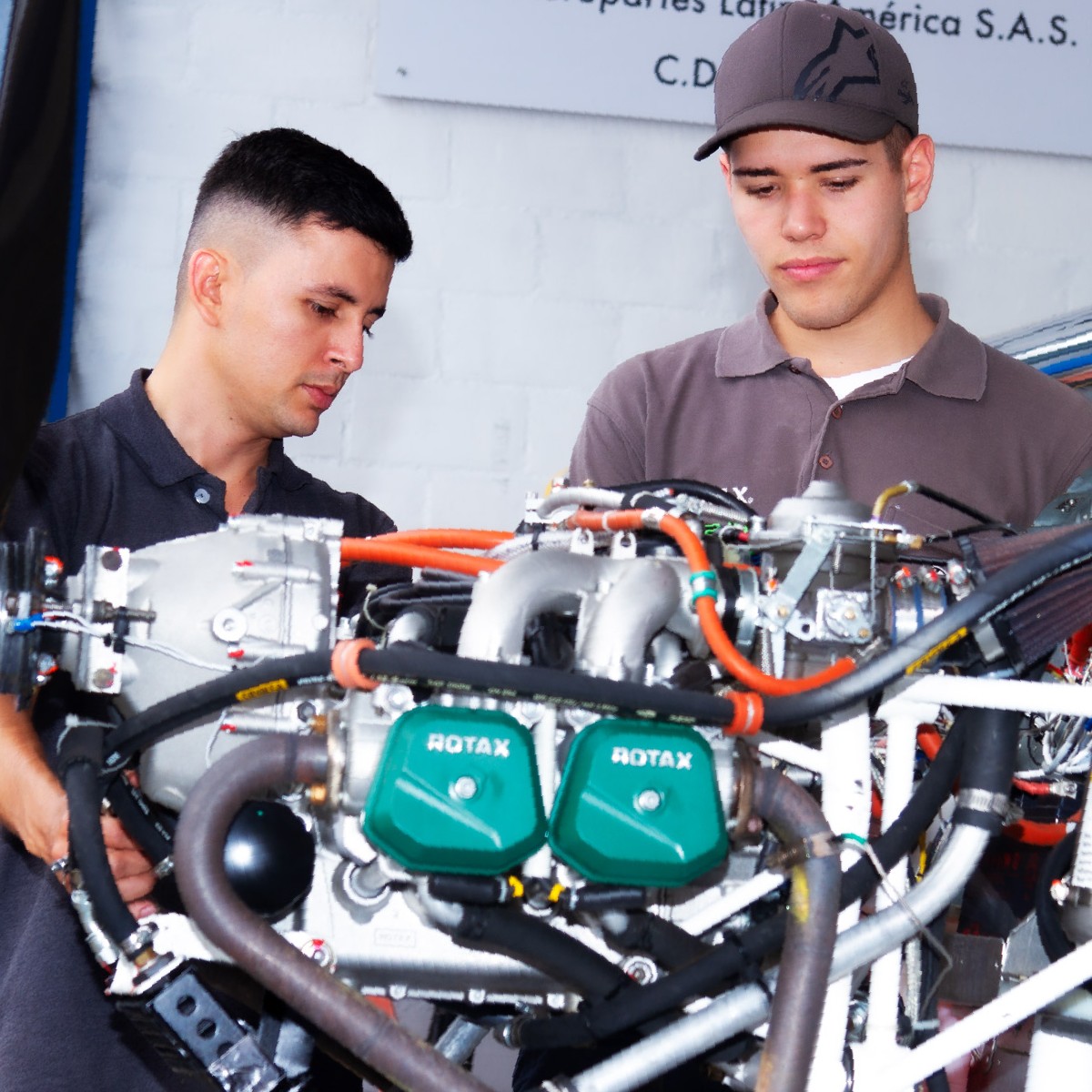 Flyrotax tweet media