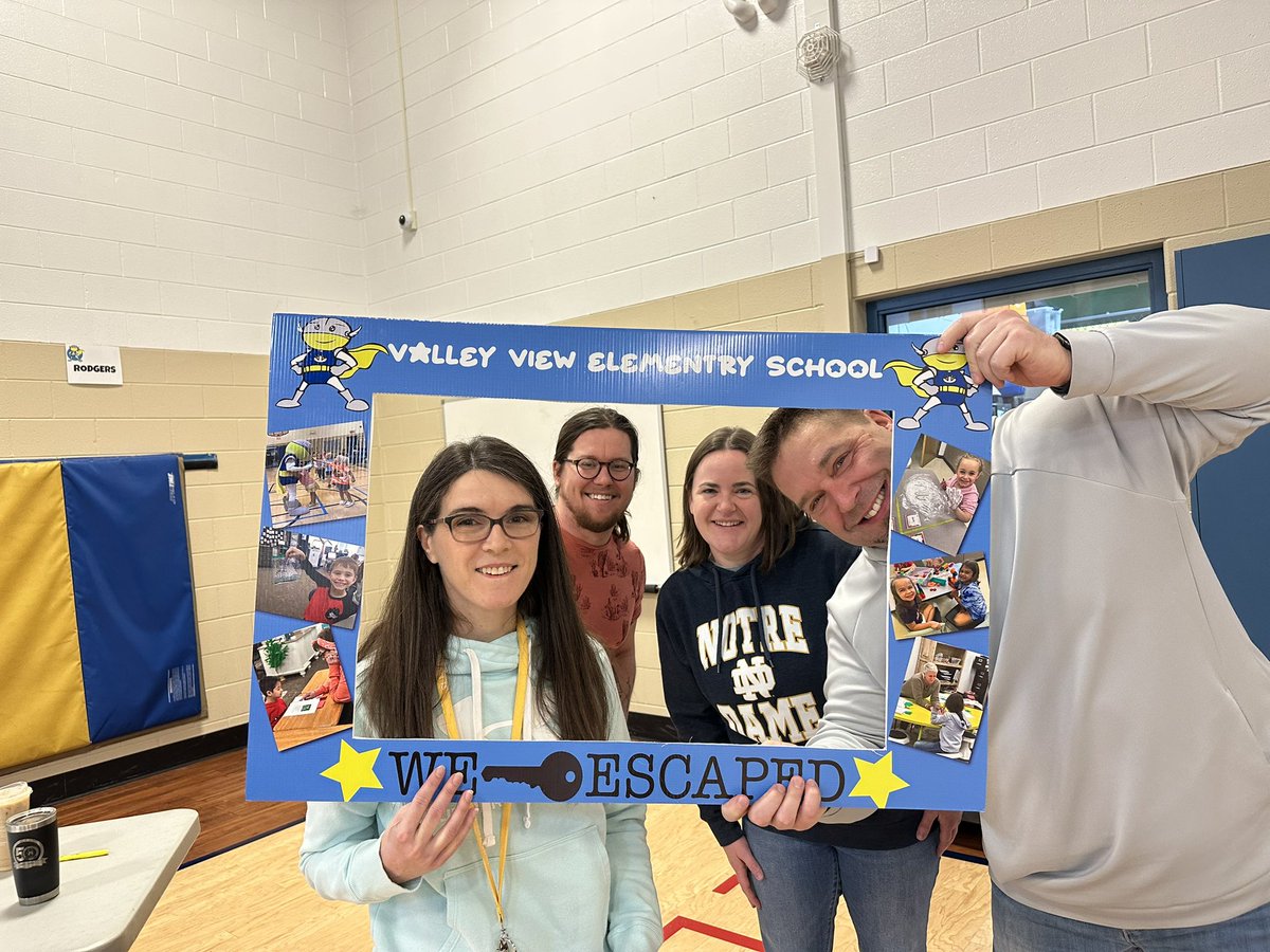 amandacohn9's tweet photo. Shout out to the MCHS Graphics students for this awesome frame! I am always so impressed with the incredible work these kids do! Thanks @lilguywithink we appreciate all your help. #mchswarriorsink  #mchsgraphics https://t.co/aHf2UenHIm