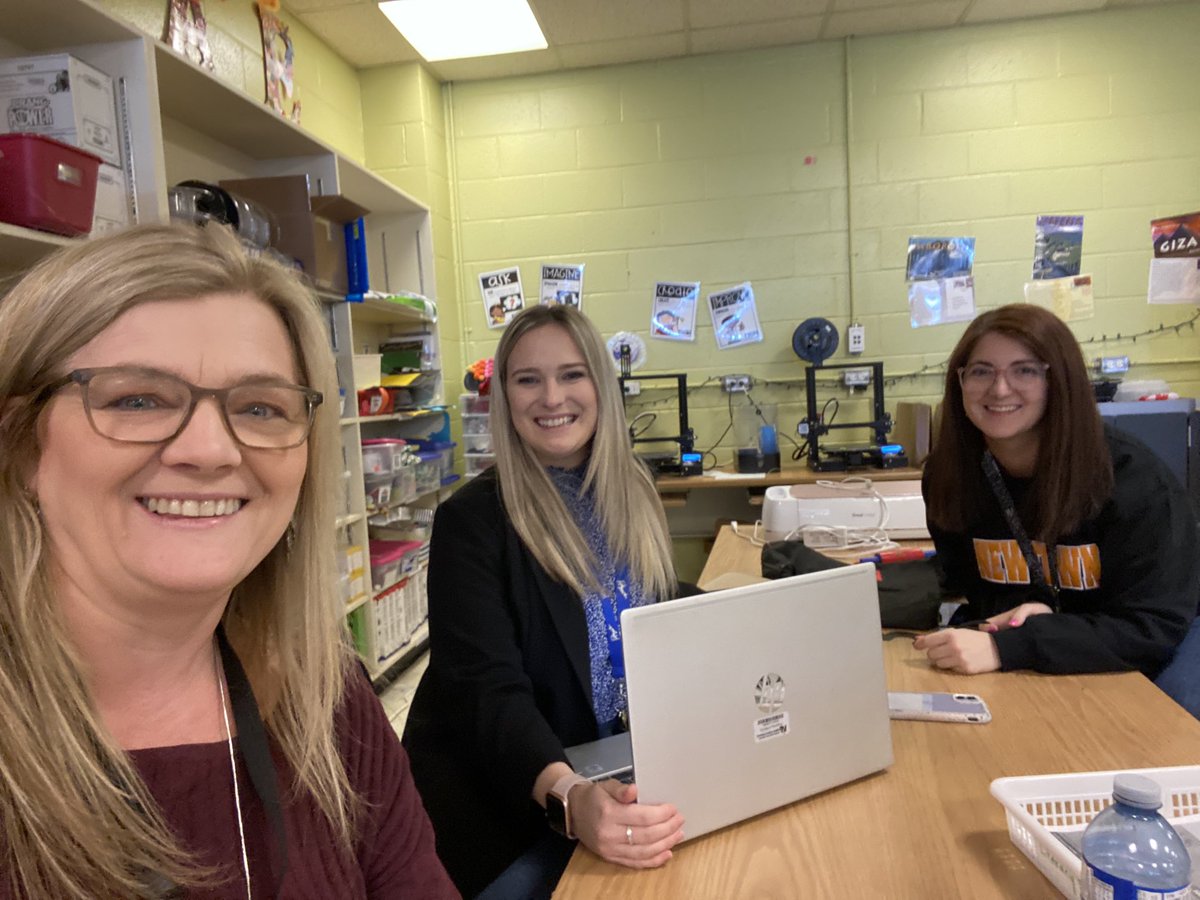 BelindaLoder tweet media