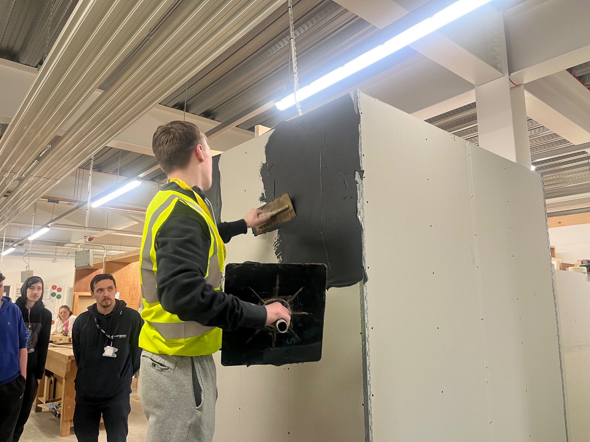 TyneMet College tweet media