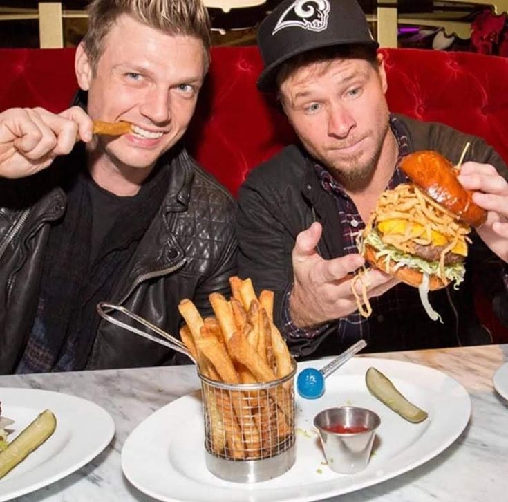 justicat2310's tweet photo. Frick & Frack ❤️ @nickcarter @brian_littrell dream team 😁 #FRICKFRACK https://t.co/8LYA1Tum9C