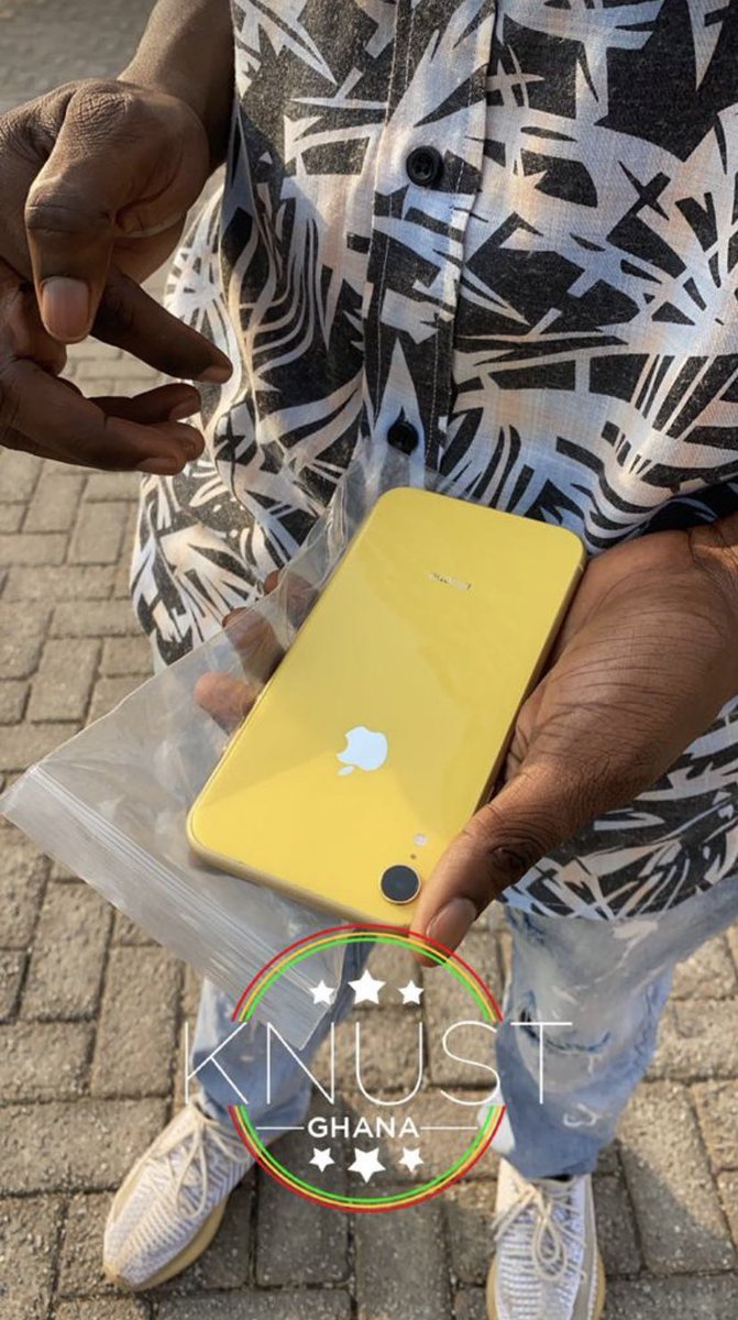 Phone_Hub1's tweet image. Thank you customers 
0242871482  
For all your   apple deals