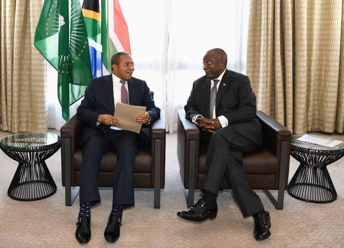 🇿🇦 His Excellency President @CyrilRamaphosa met with former President of the United Republic of Tanzania, His Excellency @JMKikwete for a briefing on the Kingdom of Lesotho 🇱🇸 #AUSummit #BetterAfricaBetterWorld 🌍 📍 Addis Ababa, Ethiopia 🇪🇹