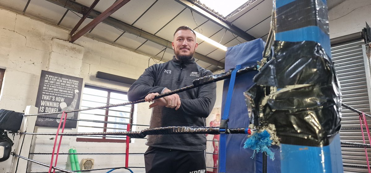 Thank you to @dec_spelman for inviting me to his gym in Scunthorpe. Hear what we talked about @RadioHumberside next week. #kidnitro #boxing #champ #scunthorpe #northlincolnshire #decspelman