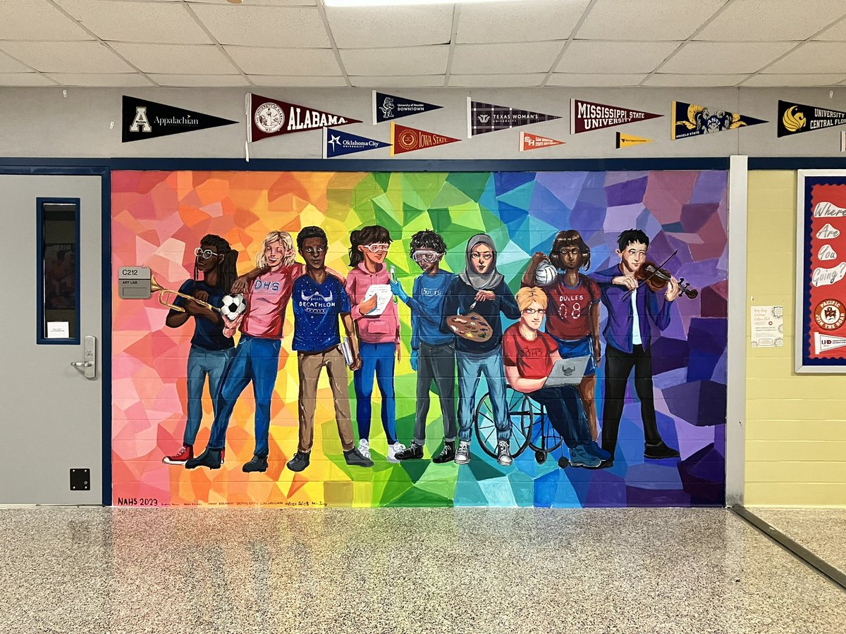 Check out the BEAUTIFUL new mural in the c-wing with a Dulles Decathlon shout-out 💖