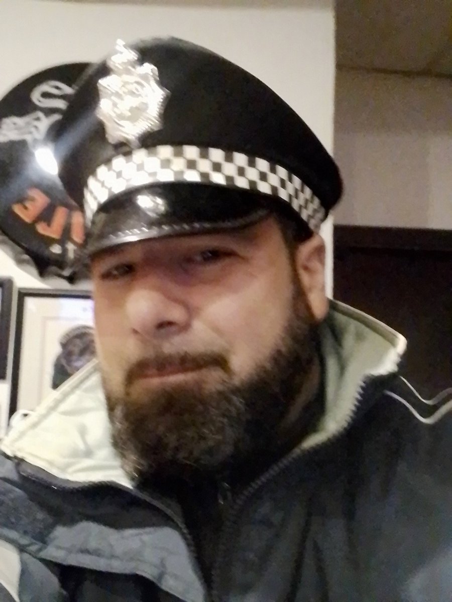 moises_tena's tweet photo. #33Finales el poli corrupto  desde Córdoba capital https://t.co/a5vzfhFeTF