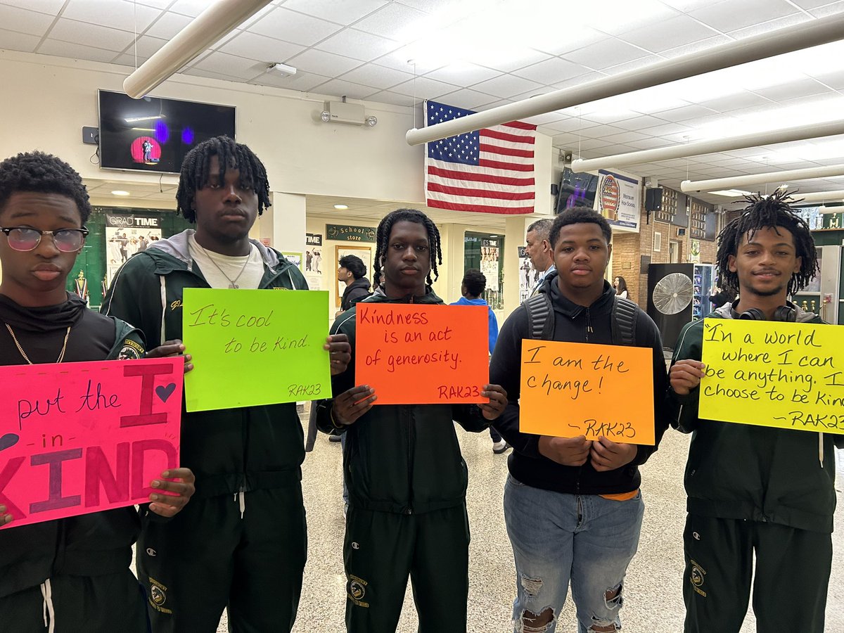 WHS—Where Kindness Counts!!#onewestbury #onewestburySEL #RandomActsOfKindnessWeek