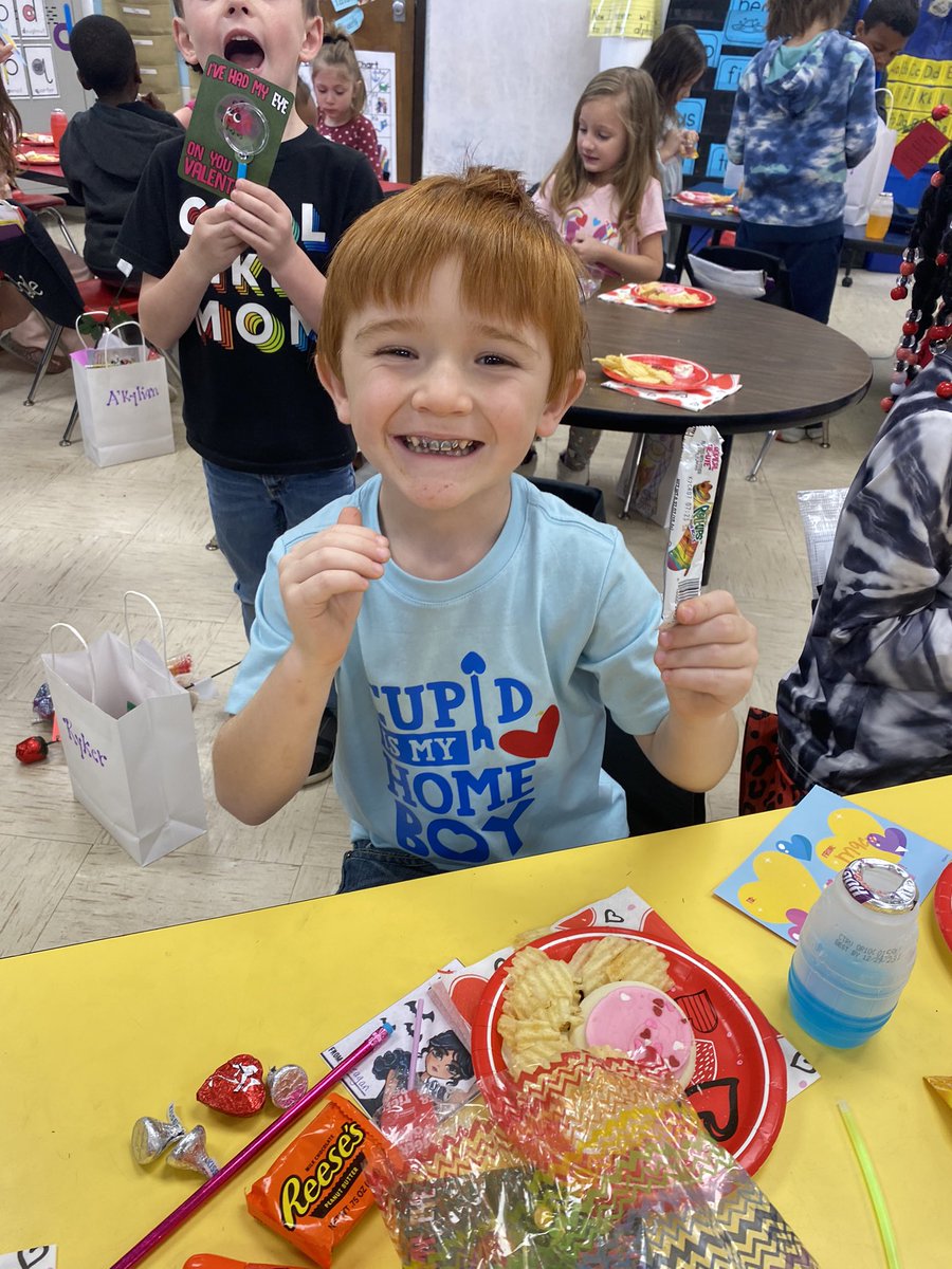 kindergarten tweet media