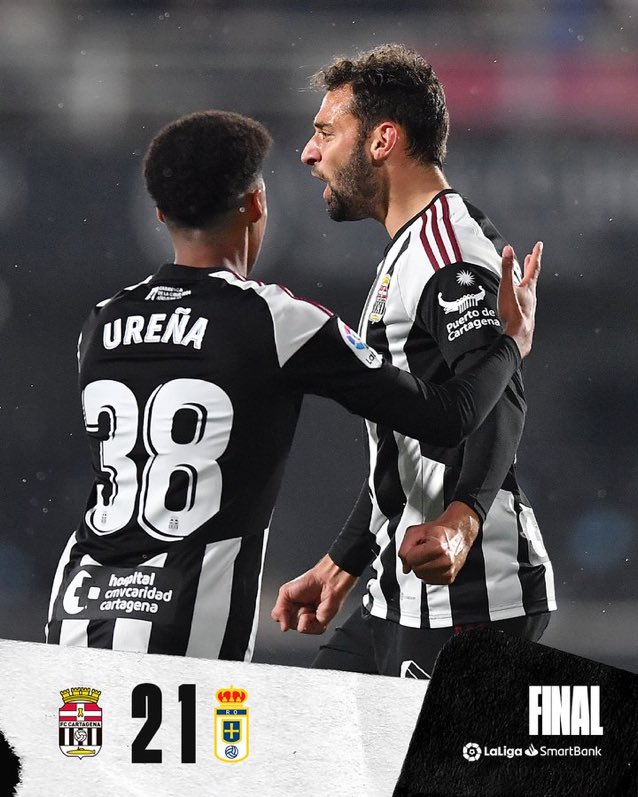 PuntoRegional's tweet photo. ⚪️⚫️ El Cartagena gana 2-1 al Oviedo en el Cartagonova gracias a los goles de Musto e Ivan Martos. 

📉 Los asturianos intentaron recortar distancias con el gol de Sequeira

📊 Se colocan 8º a 5 puntos del play offs, pero aún tiene que jugar los demás equipos de la liga https://t.co/gWfXwkceBB