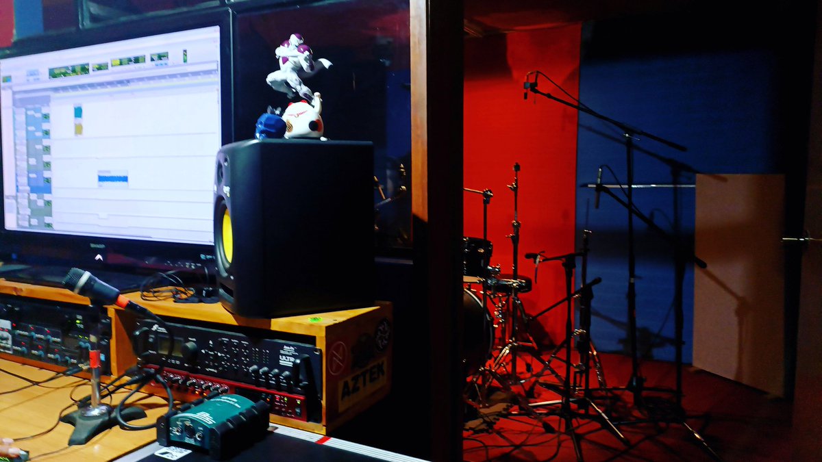 animatempo's tweet photo. Estamos escuchando la primera mezcla  del nuevo álbum y les podemos decir: Está de fuego 🔥 https://t.co/Fsm1jX8pML