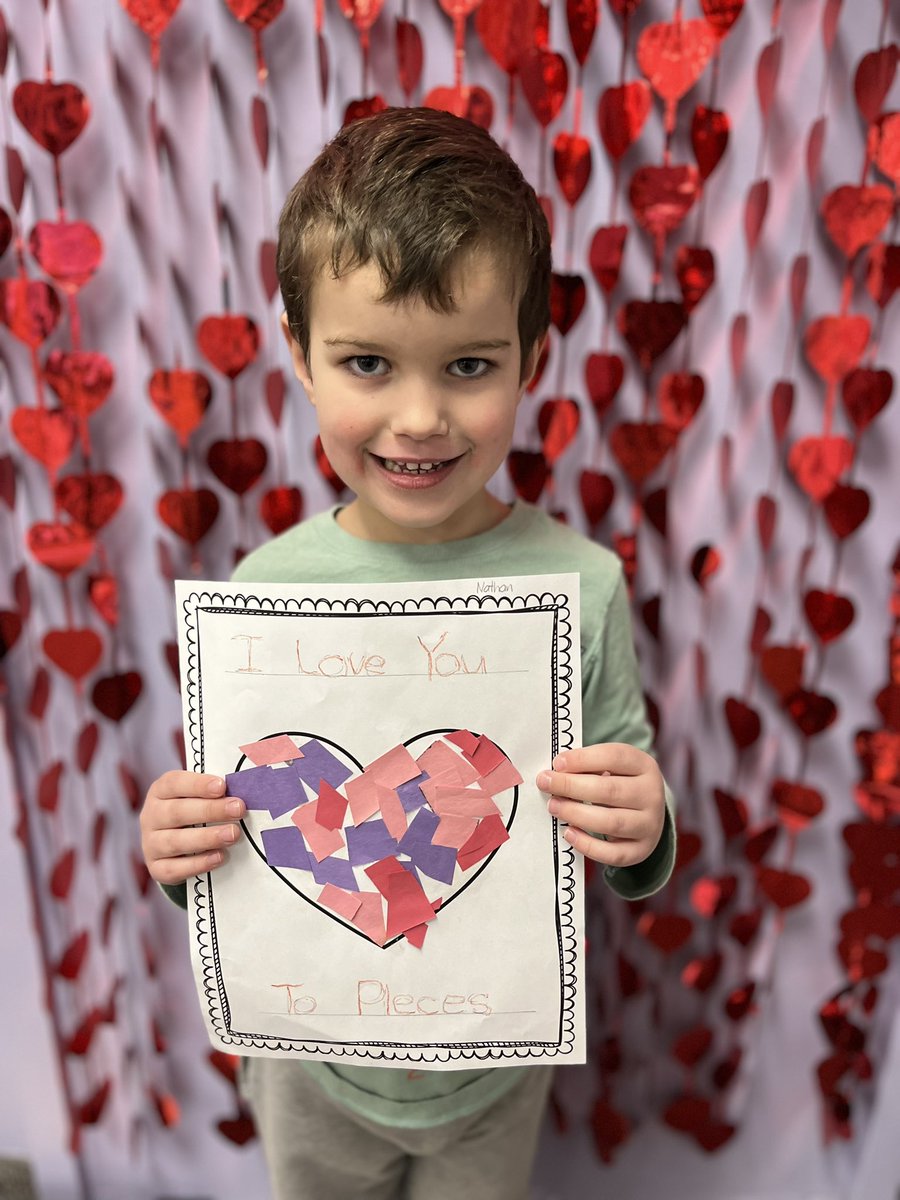 KinderKollegePS's tweet photo. We just love our Kindergartens to pieces! ❤️ And they show just how “love-ly” they are with these beautiful mosaic art pieces! 🖼️#artclass #visualart #visualarts #Kindergarten #kinderart https://t.co/ya3C4TbLf8