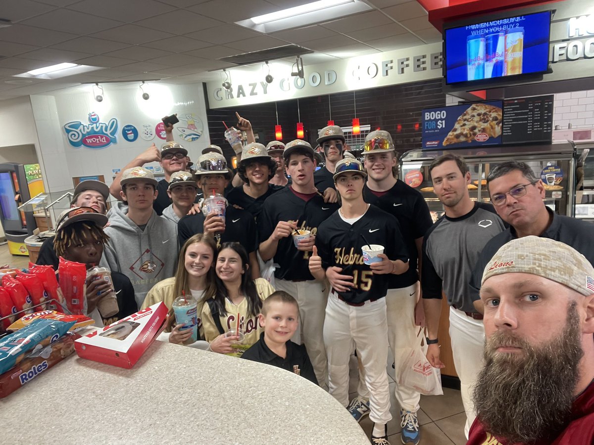 CoachWyman11's tweet photo. What do you do after your first win of the season…
#SwirlWorld from @racetrac of course!!!!
It’s so good to be back👊🏼 https://t.co/nacOgvt8sS
