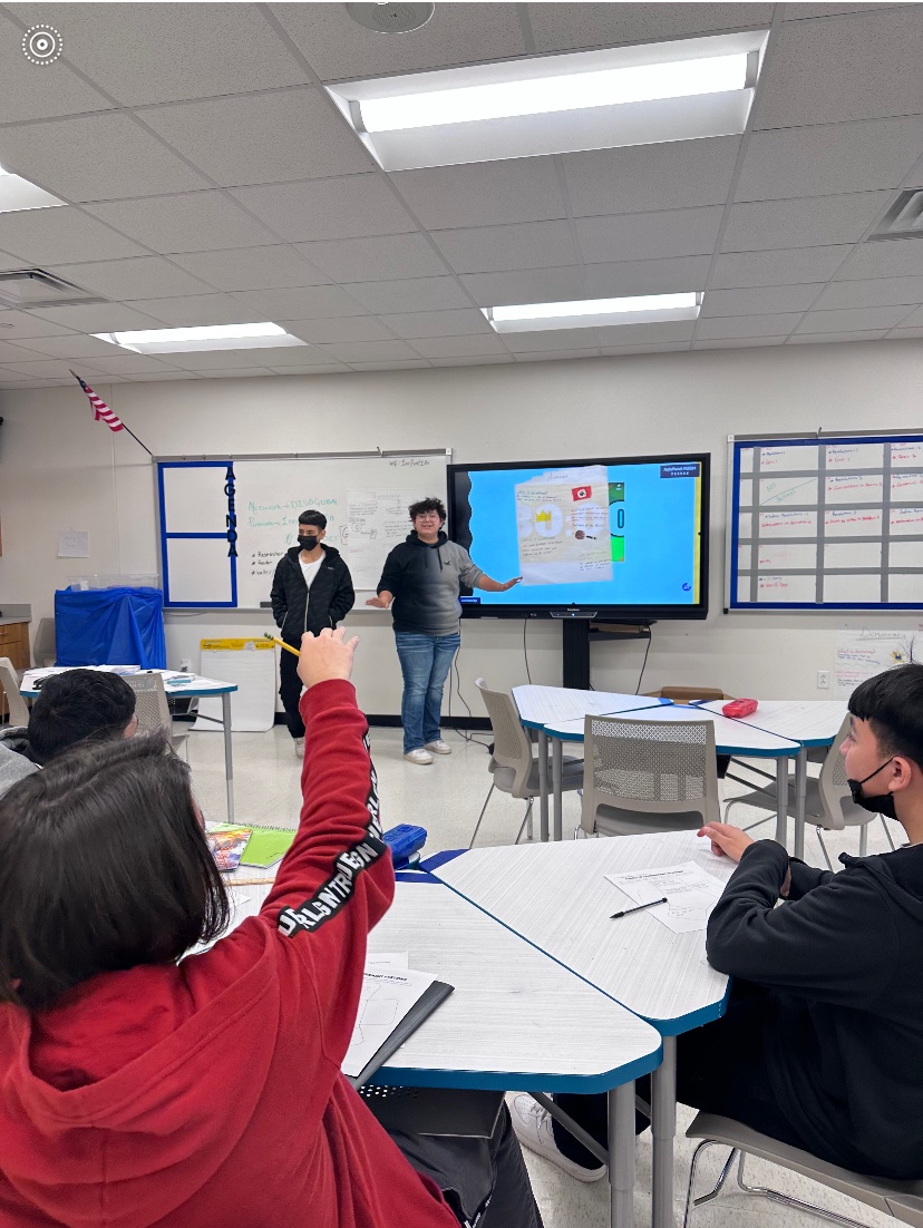 EmilyBrokaw2's tweet photo. Ms. Boye &amp; Mr. Calderon have jumped right on in &amp; are already Empowering their Students as Questioners! Molina is lucky to have both of them! #MolinaAfL @Question2Think @CorwinPress https://t.co/HE7XIsmbiG