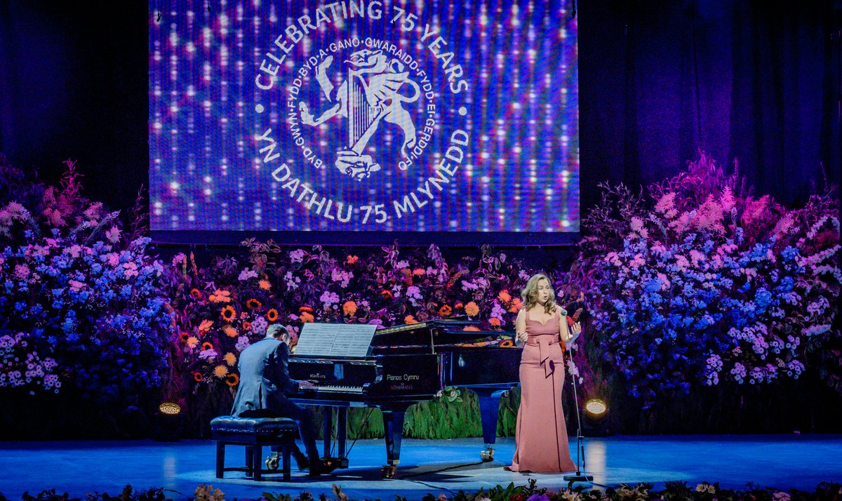 llangollen_Eist's tweet photo. 📢 Calling all Young Soloists 📢
Vocal &amp; instrumental competitions are now OPEN! 🎙️🎷
Join us in July to compete for prizes up to £3,000
🎹 NEW for 2023: International Accompanist Prize 🎹
Full details on our competition website: https://t.co/GtLWZ7wXMp https://t.co/wLrWkD28A8