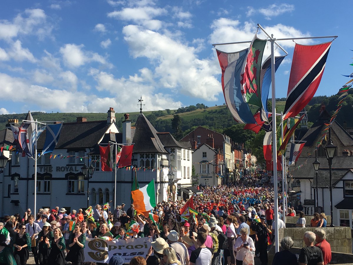 llangollen_Eist's tweet photo. 📢 Calling all Young Soloists 📢
Vocal &amp; instrumental competitions are now OPEN! 🎙️🎷
Join us in July to compete for prizes up to £3,000
🎹 NEW for 2023: International Accompanist Prize 🎹
Full details on our competition website: https://t.co/GtLWZ7wXMp https://t.co/wLrWkD28A8