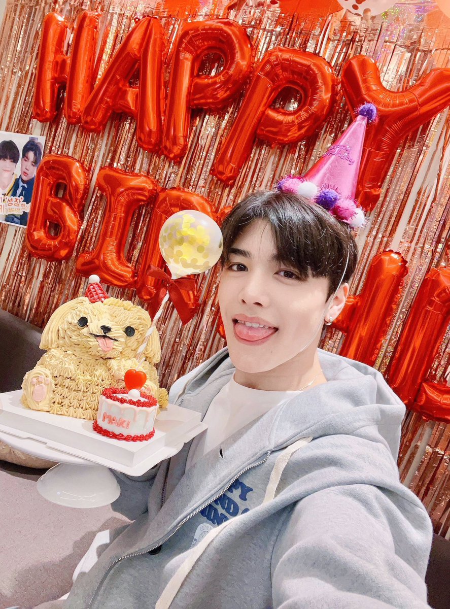 ANDTEAMFR_FAN's tweet photo. 🫧| 𝙏𝙍𝘼𝘿𝙐𝘾𝙏𝙄𝙊𝙉
« Bonjour 🐶
Je suis très heureux que beaucoup de personnes m'aient souhaité un joyeux anniversaire aujourd'hui.😊 -
••🐧
©️: @andTEAMofficial
#andTEAM #AUDITIONTheHowling #LUNÉ #TheHowling_ME https://t.co/FQbg1qFG3t