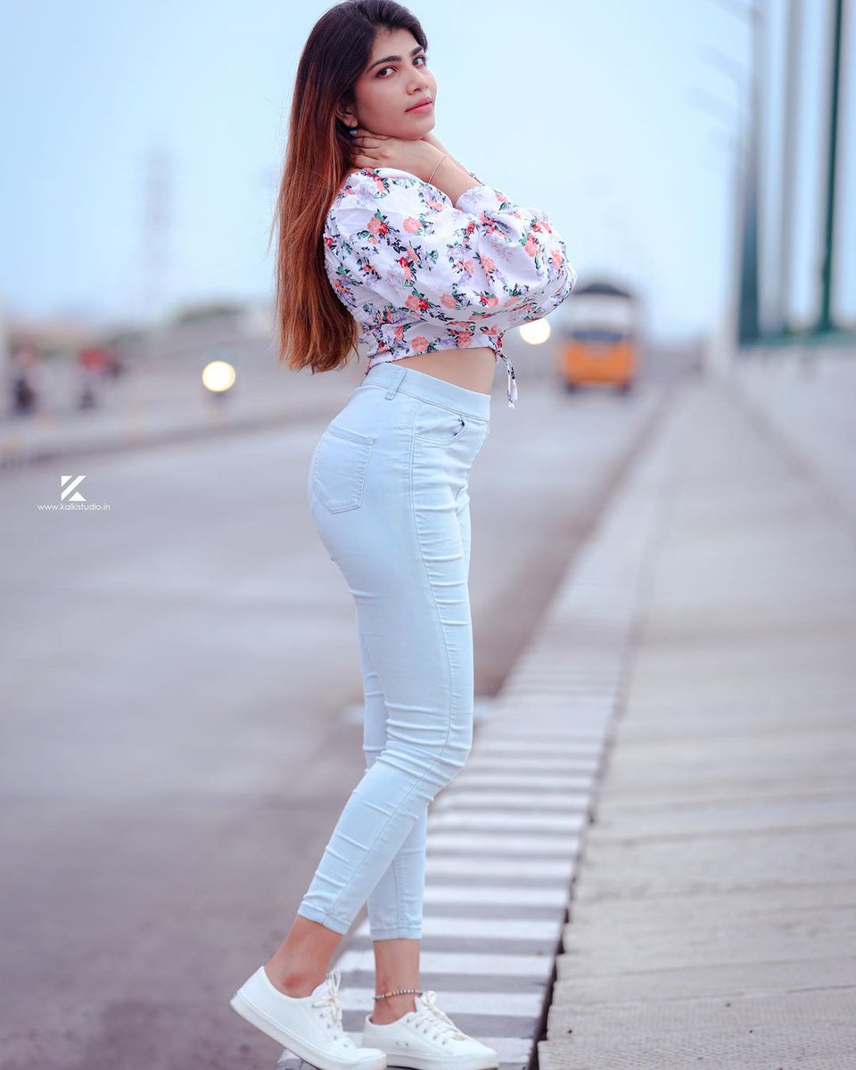 Prabhastylish's tweet photo. Stylish nd Beauty Model #afrina ๐ธโค๏ธ
@Prabhastylish https://t.co/azRXvISXRw