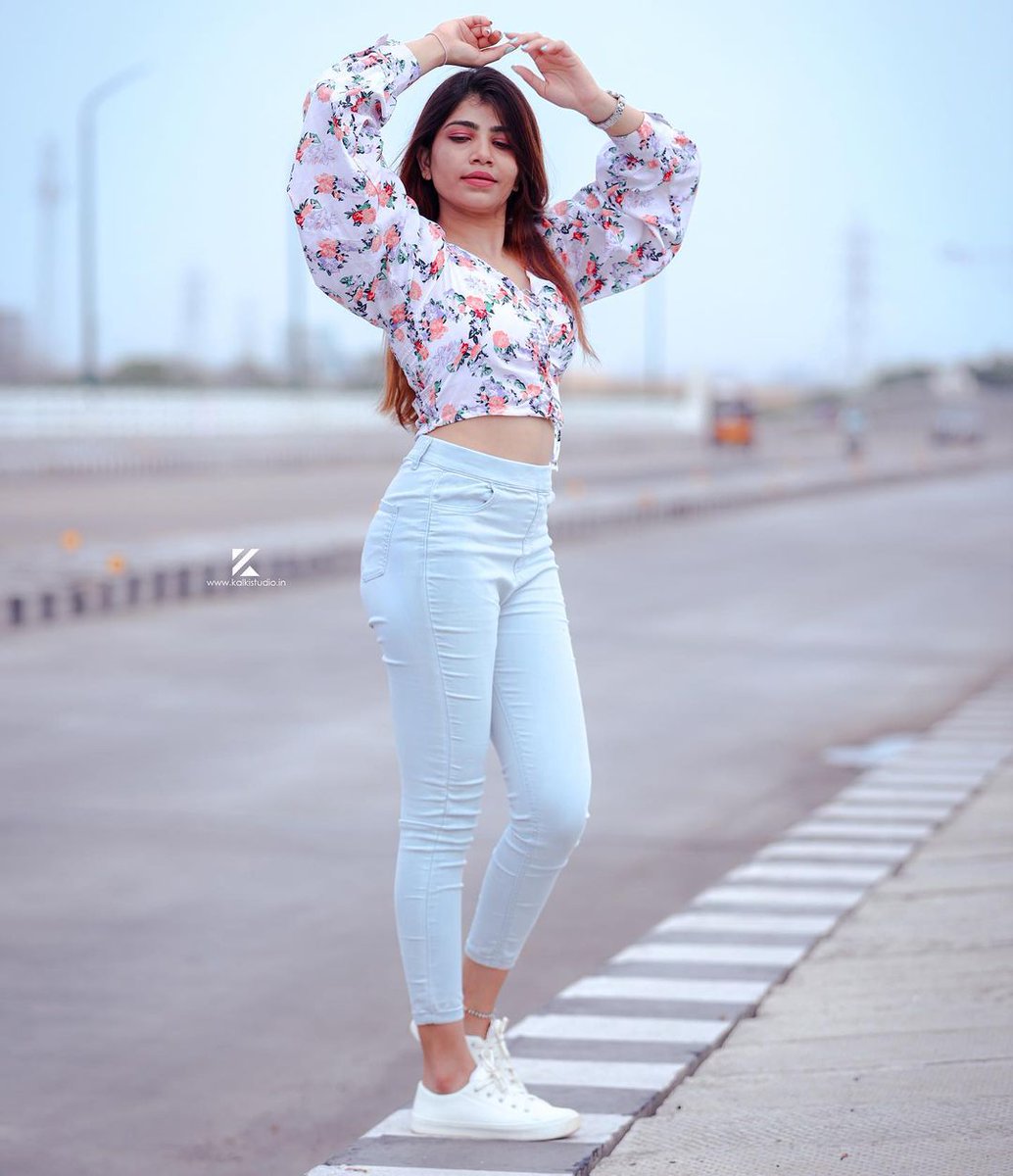 Prabhastylish's tweet photo. Stylish nd Beauty Model #afrina ๐ธโค๏ธ
@Prabhastylish https://t.co/azRXvISXRw