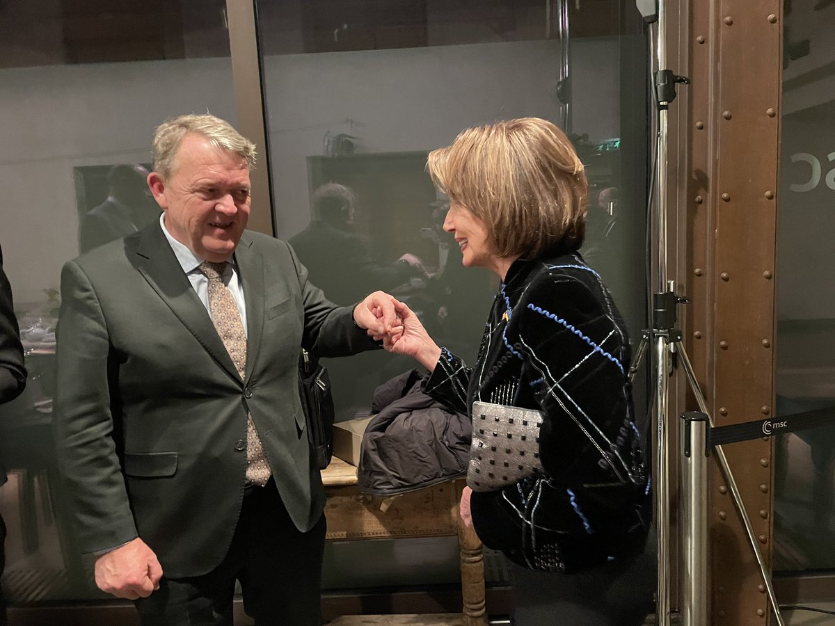 Fabulous <a href="/ecfr/">ECFR</a> dinner at <a href="/MunSecConf/">Munich Security Conference</a> Sneak preview of opinion poll coming out next week on Putin’s war - presented by Ivan Krastev, <a href="/fromTGA/">Timothy Garton Ash</a> and <a href="/markhleonard/">Mark Leonard</a> Excellent comments by <a href="/SpeakerPelosi/">Nancy Pelosi</a> and <a href="/DavidLammy/">David Lammy</a> <a href="/thinkeuropa/">Tænketanken EUROPA</a> #eudk