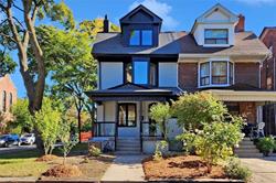 urbaneer's tweet photo. #TorontoRealEstate #Bittersweet Then&amp;Now - a #triplex #tenanted since the 1980s - Sold $369k 1989 - Sold $2,030m 2021 &amp; tenants evicted, deconverted into #SFD + listed 4mos ago for $3,650m - Now $2,499m with holdback on offers - #Toronto #Ontario #Canada - #TOre #TorontoRealtor https://t.co/2JApRpVW3a