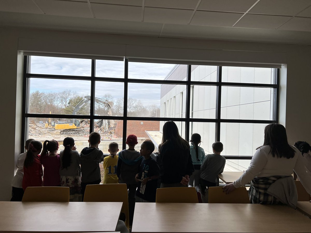 Ms. Finn tweet media