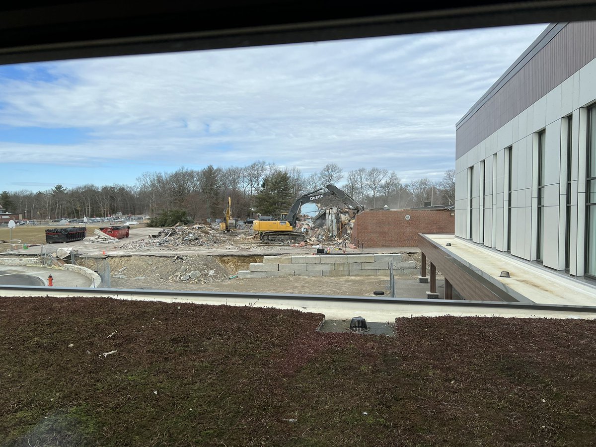 Ms. Finn tweet media