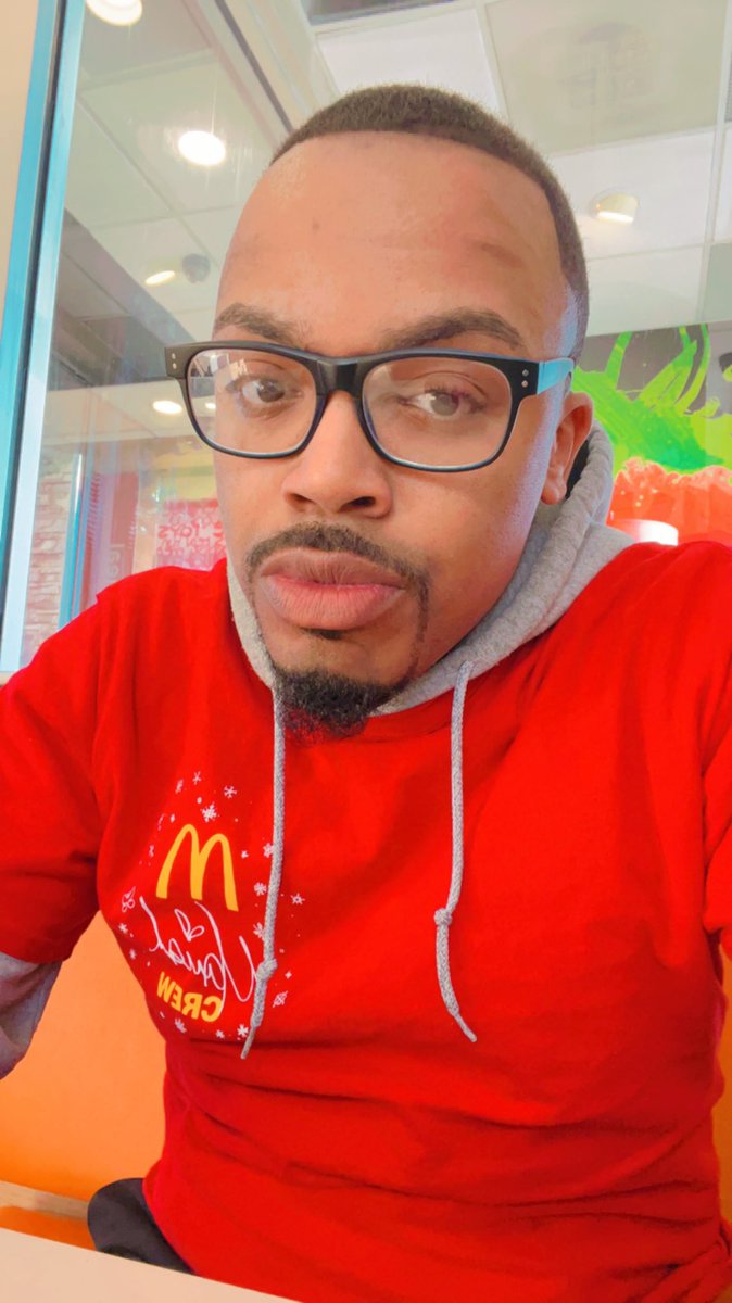 _theechristian's tweet image. Your Favorite McDonalds Employee ❤️😇 
#youngmodel
#HappyFridayFolks
#NoFilterChallengeAccepted