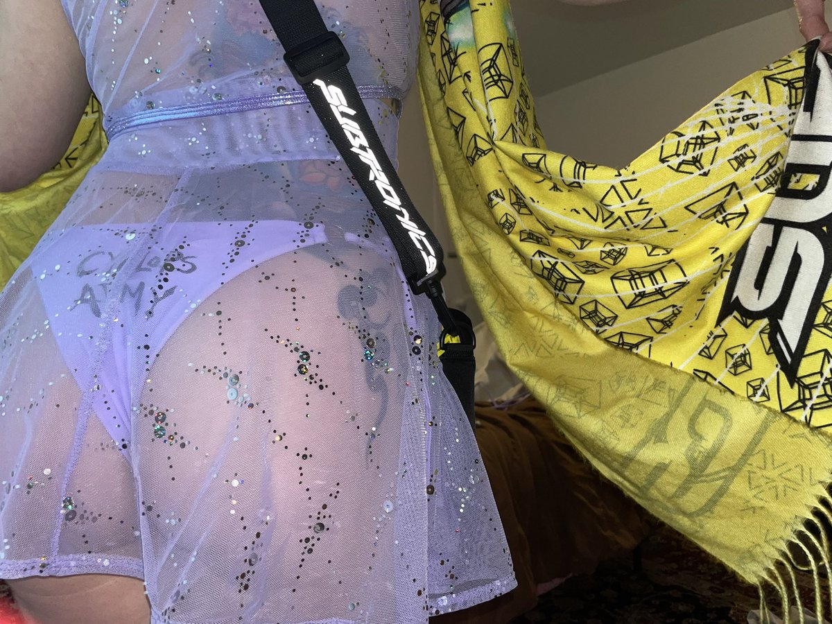 octobooty's tweet image. #CyclopsArmy but make it cute ✨🤗🫶🏻👁️ ✨🥰✌🏻 💖✨

So excited for @Subtronics @peekaboobeats @austeriamusic @jantsenmusic and @AHundredDrums tonight at the met in Philly 😭😭