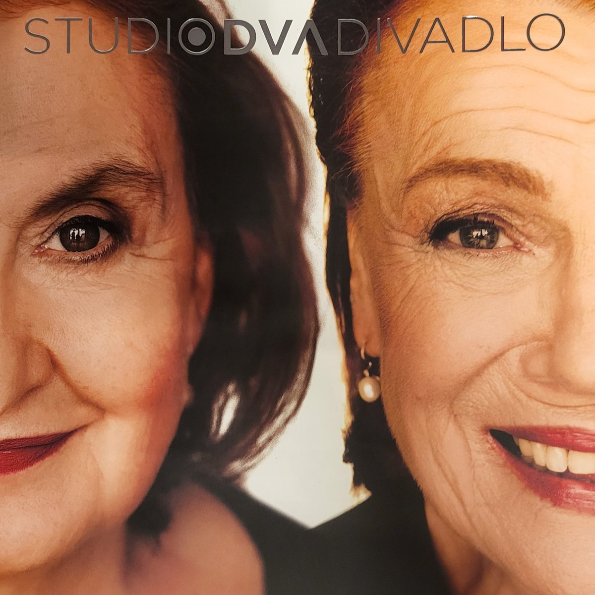 ZelenyLukas's tweet photo. Nejen Twitterem je člověk živ... Páteční večer ve společnosti hereckých legend aneb Jezinky a bezinky ve Studio DVA divadlo ❤️ 

#divadlo #studiodva #studiodvadivadlo #theatre #praguetheatre #jezinkyabezinky #zakulturou https://t.co/4M9OYx4Quq
