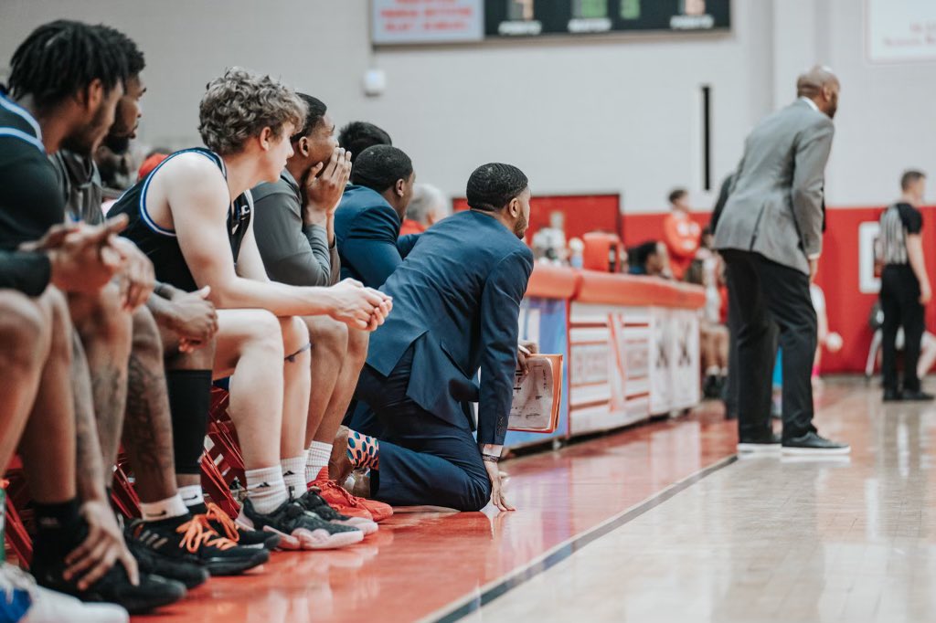 Coach Cunningham 🏀 tweet media