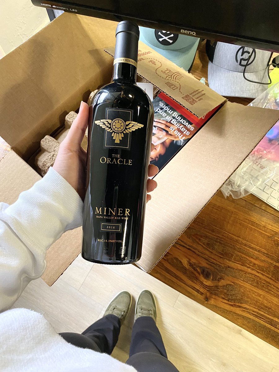 i’ve said this before but getting mail (other than bills) is one of my favorite things. 

now mail that:

- is on theme with the <a href="/LostMinersETH/">Lost Miners</a> 
- i can drink 🍷 

is even MORE better 👌🏼

thank you <a href="/bjamps/">bjamps</a> for thinking of the BPX team. we appreciate it bigly 🫶🏼