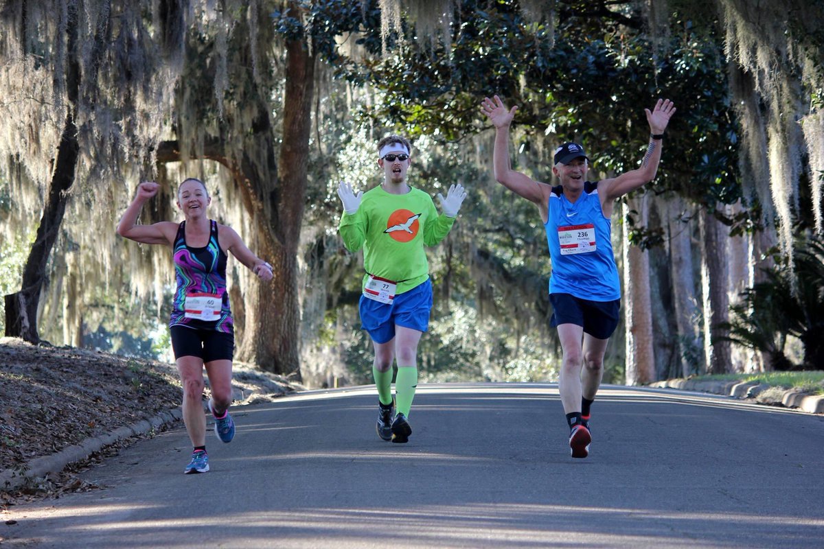 wortholomew's tweet photo. #FlashbackFriday to #Marathon2, the 2016 Tallahassee Marathon. A lot has changed (inc. the course; I loved that course), but the shenanigans & trying to lift up folks around me remain.
#teamnuun #HSHive #PROAlumni #TeamROADiD #TeamULTRA #LeagueOfGarmin #RunChat #IHeartTally #FBF https://t.co/87Dggk8pWE