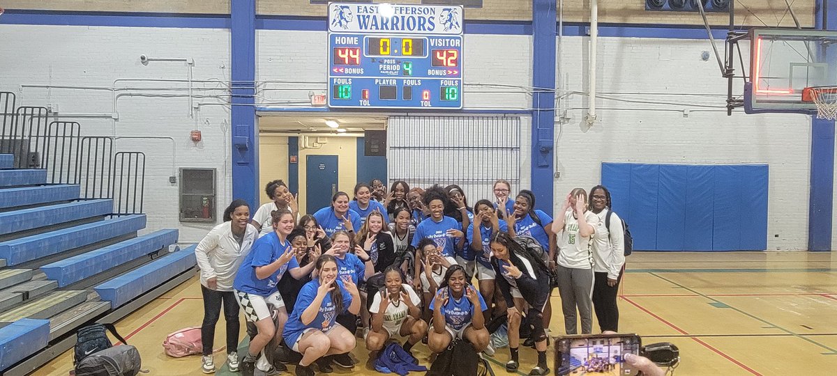 JJfischtziur's tweet photo. Last night First Playoff Victory for Lady Swamp Owls basketball, 6 am flight, now with Owlettes dance team at Disney World....tough job, but someone has to do. I ❤️ this job. #NIAAA9100 #Discoveryswampowls, #lhsca , #lhsbca https://t.co/d6TAEIWOfp