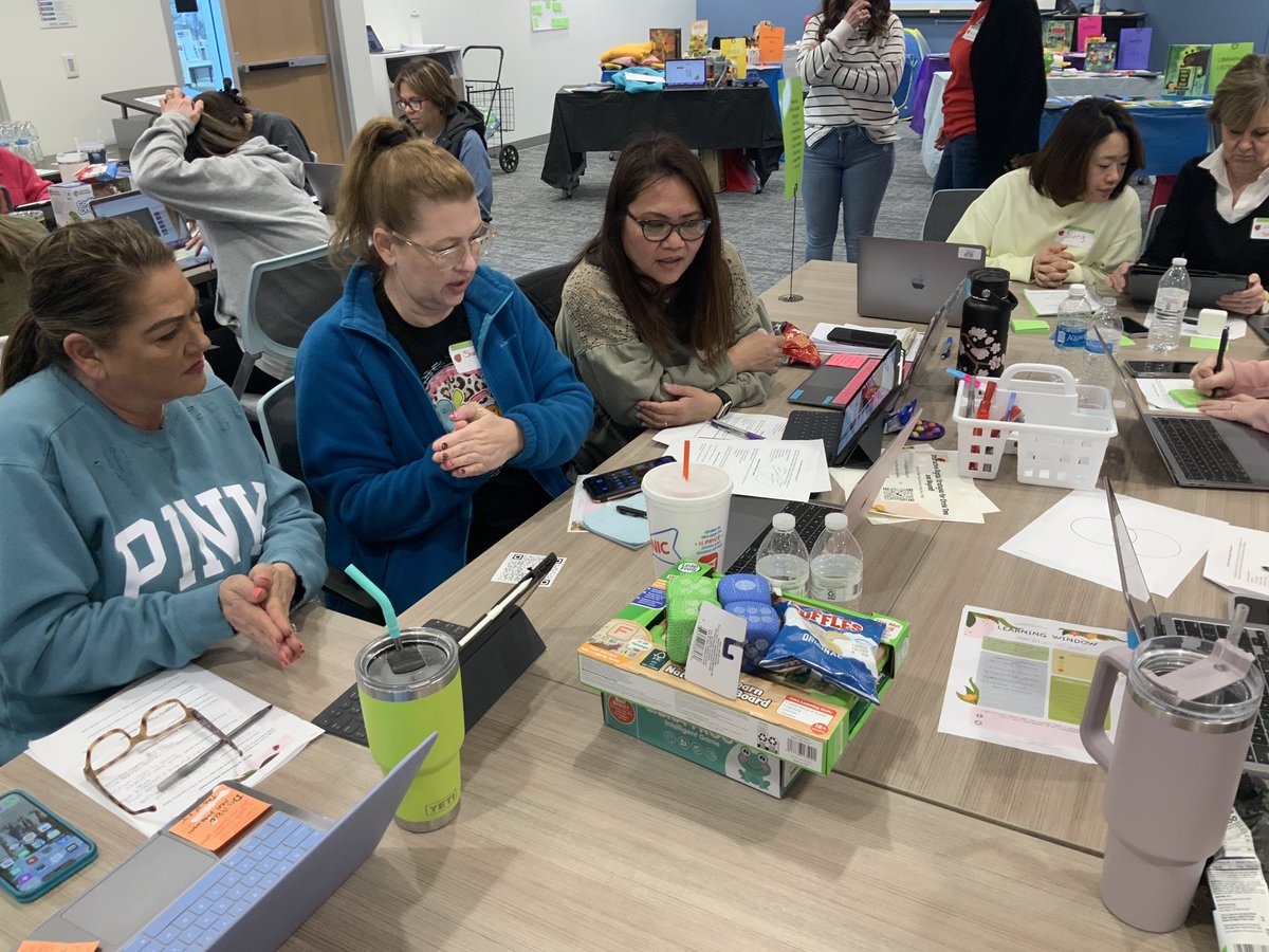 Such GREAT conversations facilitated by <a href="/maureen_salmon/">Maureen</a> about literacy with #cisdprek #cisdworkingtogether #cisdlearns