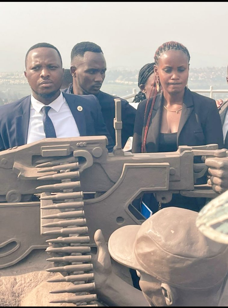 DUSAF12's tweet photo. Nyuma yo kumenya byinshi kumateka mabi yaranze u Rwanda, urubyiruko rwibumbiye muri #DUSAF rwakomereje Kunzu y'amateka MUSEUM FOR CAMPAIGN AGAINST GENOCIDE iri kunteko nshinga Mategeko. Basobanurirwa byinshi kurugamba rwokubohora u Rwanda nihagarikwa rya Genocide. https://t.co/406jjeWhv7