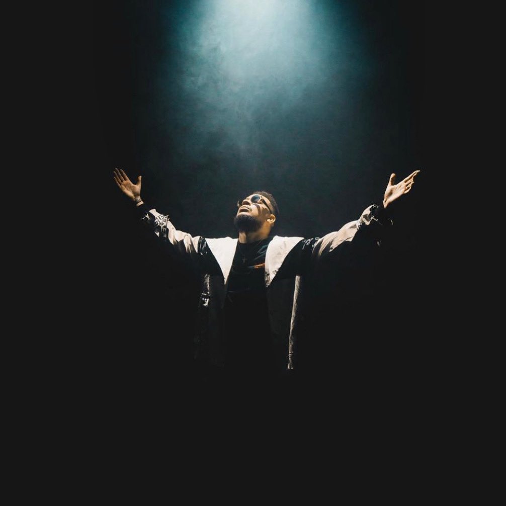 snazonjapha22's tweet photo. The best to ever do it,I'm blessed to have experienced such greatness . Growing up I always dreamt of meeting him and when it finally happened I fell inlove with his music even more.
You will never be forgotten β€οΈπΉ.
#RIPakaworldwide
#Megacy all the way.
#akamemorial #anatii https://t.co/rKGT0j7P47