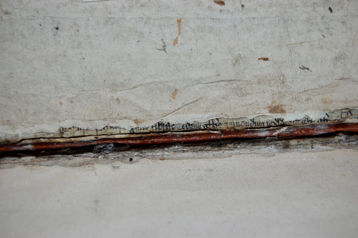 _RHCollection's tweet image. It&apos;s #FragmentFriday! Remember that 1640 Jonson 1640? (link below) In addition to everything else, it has this lovely #bindingwaste, barely visible! Even more to come on this folio in the future, as I&apos;ve had a chance to reexamine it...