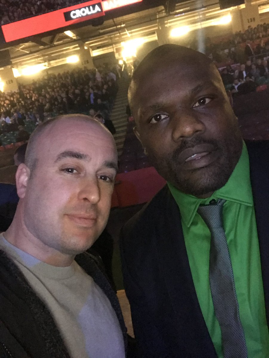 robtrotter1981's tweet photo. @SkySportsBoxing @DerekWarChisora at the AJ v Parker fight , although heavily smashed &amp; asked for a picture and called him Dillian 😱😳 https://t.co/HlgPKZJ0nz