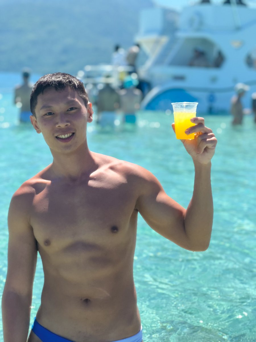 AnimalChen's tweet photo. Haiti sandbar🍹 https://t.co/hLSUGtWPST