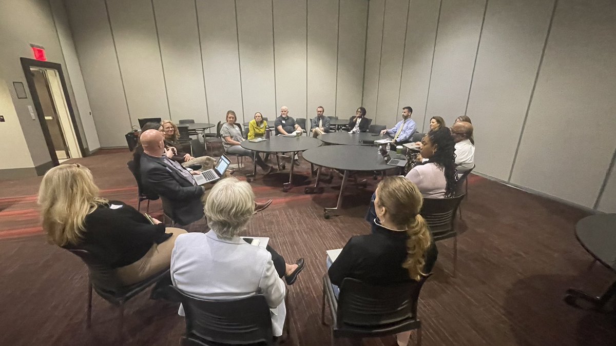 pammoran's tweet image. Big convo w #valin innovation teams … “how do we help T leaders to develop skills to lead and build teams given challenges of position churn, engagement,etc.?” @VA_Partners4Edu @scl_va #alplearns #valin