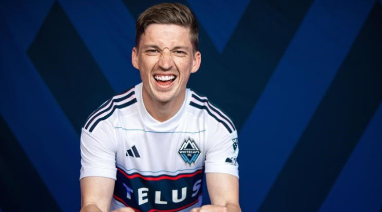 AndyBalser's tweet photo. Have you heard? The Whitecaps will sport a new look this MLS season. TELUS is now the premier partner of the Vancouver Whitecaps Football Club! #TeamTELUS https://t.co/srcIZHuSjx https://t.co/yBFDgyUer1