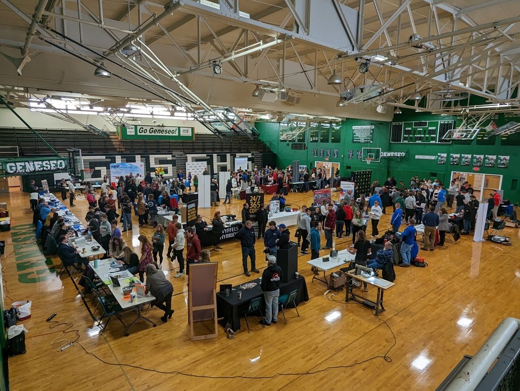 geneseodist228's tweet photo. GHS had its Career Fair today.  All students got an opportunity to meet with local businesses and learn more about careers they are interested in!  Over 50 businesses attended today!  Thanks for coming out! https://t.co/tds0xVoW51
