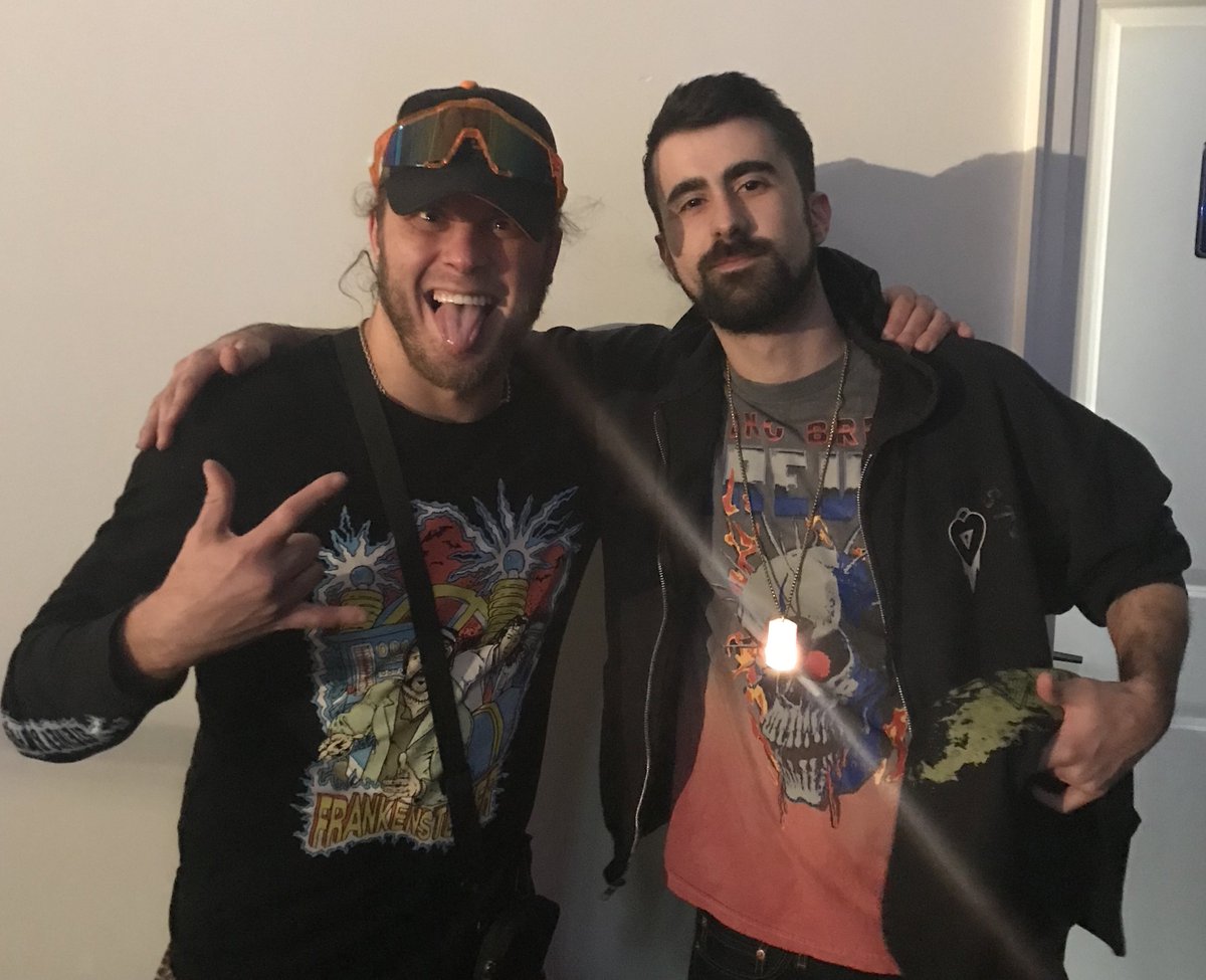 A______POX's tweet image. Got to meet the legend himself last night @JANELABABY 🍻 #SpringBreakForever #JanelaZone