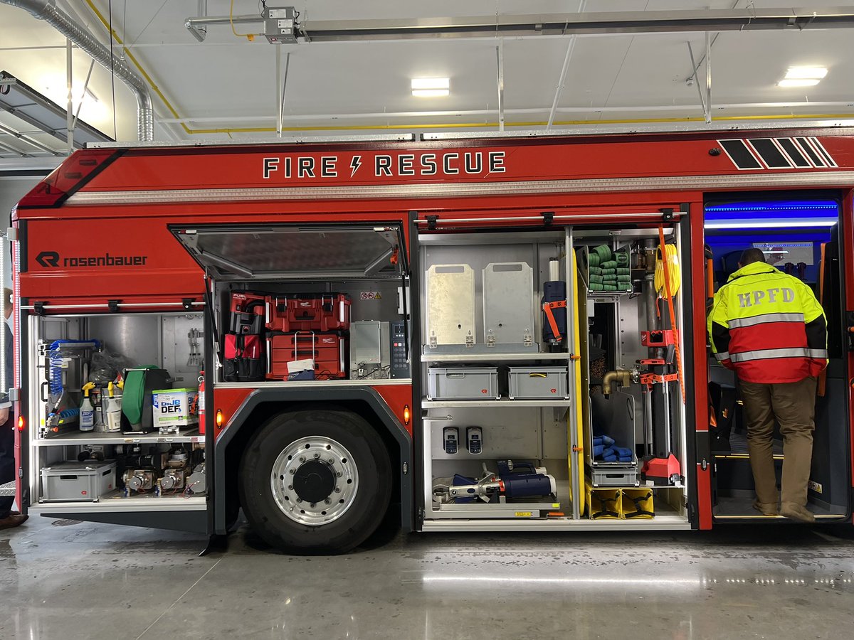 cityofwsfire's tweet photo. An electric fire truck may be in our future. This truck is a state of the art technology game changer for fire services. #ForwardMoving #WSFire https://t.co/AeXch0vUkD