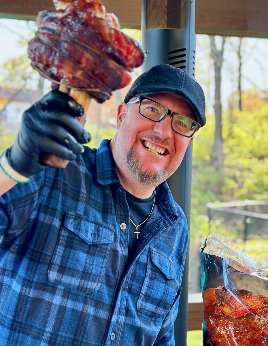 GrillinFool's tweet photo. Ever grill a meat hammer/Thor's hammer/beef shank? I marinated and basted this with some stout just for good measure. The link has the step by step, pic by pic, foolproof grilling instructions:
https://t.co/0ChahKF5o2
#MeatHammer #BBQ #Grill #ThorsHammer #Thor #MeatHammer https://t.co/A5BlpaPHCk