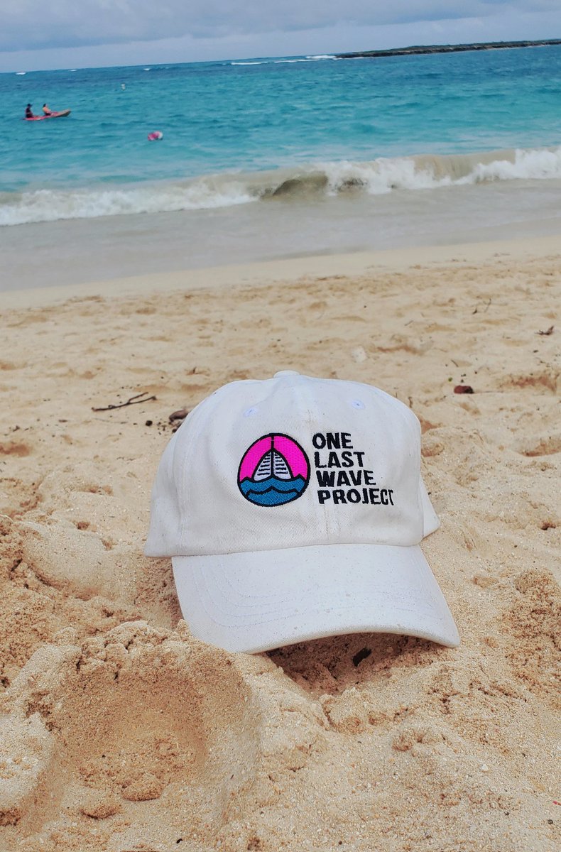 MaryJerrell8's tweet photo. Feeling the healing power of the ocean! Great memories of Greg and proudly wearing my "One Last Wave Project" hat. Greg is memorialized on board 4. Heartfelt gratitude Dan! @OneLastWave 

#grief #griefjourney #LiveLikeGreg #missinggreg💔
#Love #bluemind https://t.co/j8dbQIU922