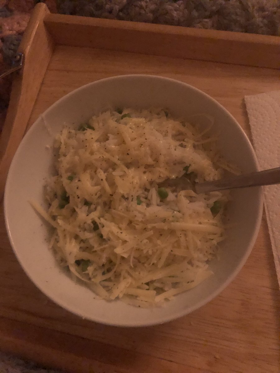 pretzelpilled's tweet photo. i hate being sick so much but at least i can have cheesy peasy rice 🍚 which is.. exactly what it sounds !! https://t.co/l3pV0mOekv